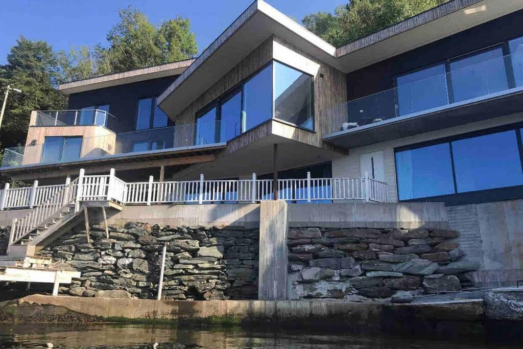 Øystese Panoramaresort In Hardangerfjorden Leilighet I Sjokanten Ved Hardangerfjorden For 7 Personer Boat , Sauna,Kajak, Sup For Rent מראה חיצוני תמונה