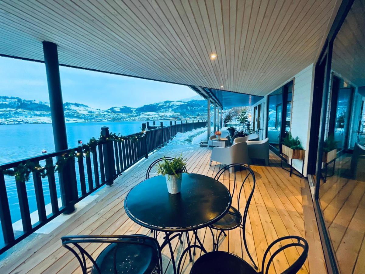 Øystese Panoramaresort In Hardangerfjorden Leilighet I Sjokanten Ved Hardangerfjorden For 7 Personer Boat , Sauna,Kajak, Sup For Rent מראה חיצוני תמונה