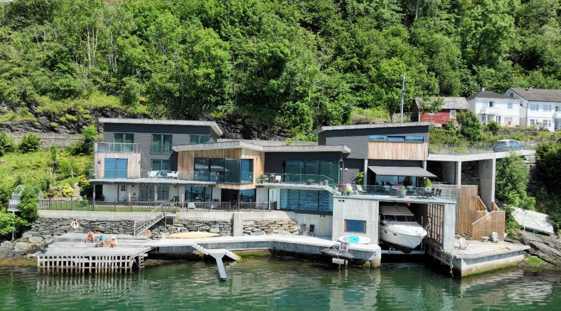 Øystese Panoramaresort In Hardangerfjorden Leilighet I Sjokanten Ved Hardangerfjorden For 7 Personer Boat , Sauna,Kajak, Sup For Rent מראה חיצוני תמונה