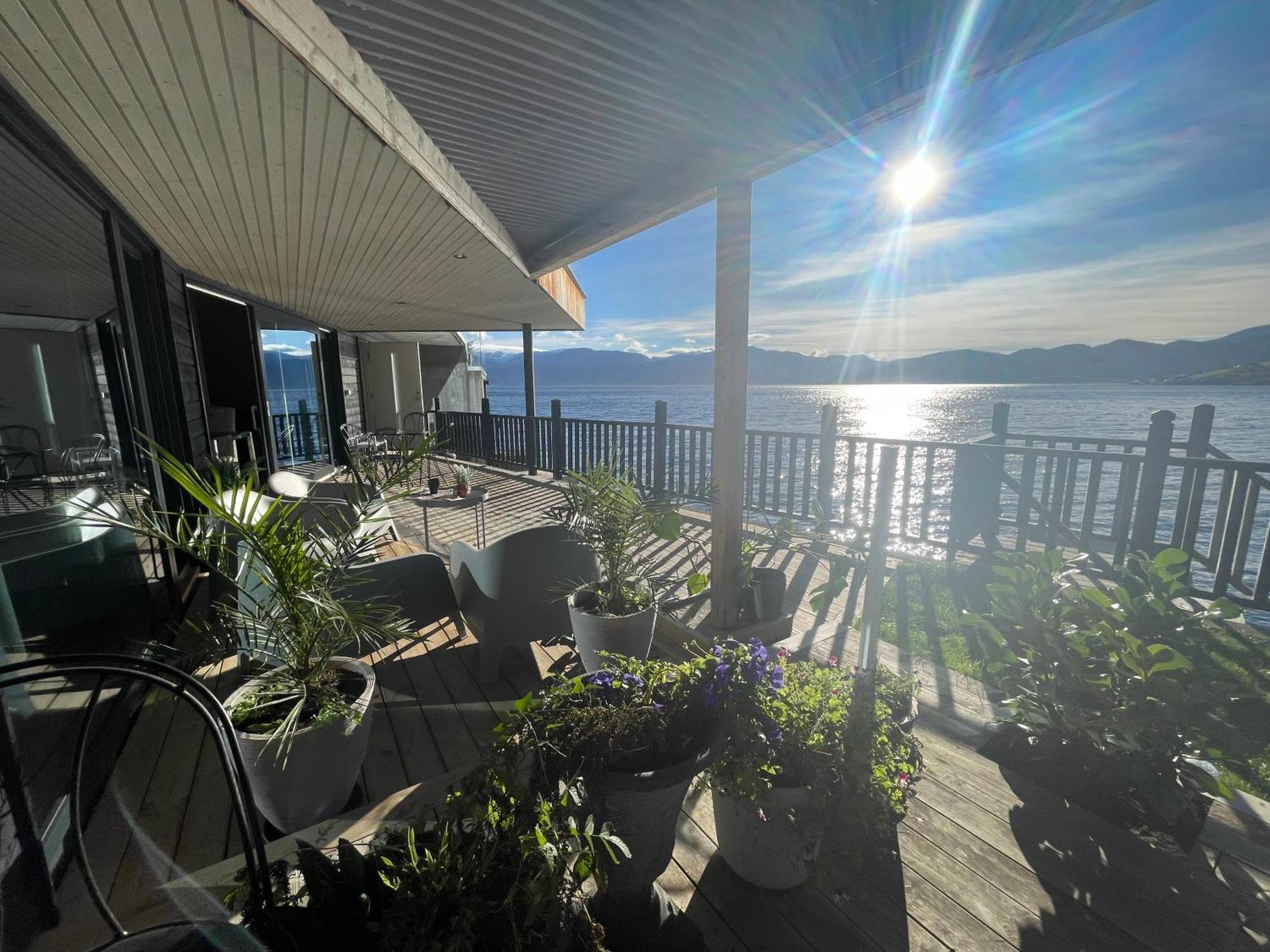 Øystese Panoramaresort In Hardangerfjorden Leilighet I Sjokanten Ved Hardangerfjorden For 7 Personer Boat , Sauna,Kajak, Sup For Rent מראה חיצוני תמונה